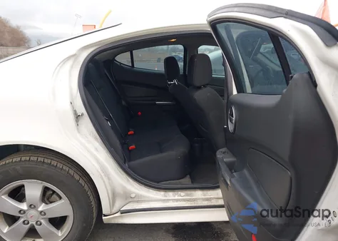 2007 Pontiac Grand Prix z USA, uszkodzony, nr VIN 2G2WP552871101707